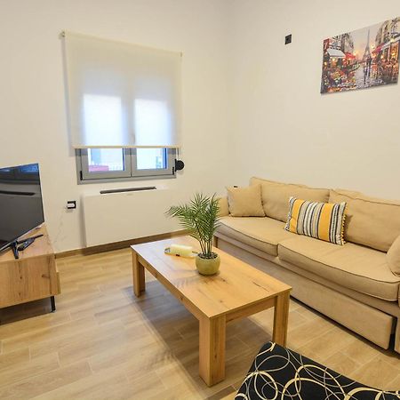Serenity Residence ซิโลกาสโตร ภายนอก รูปภาพ
