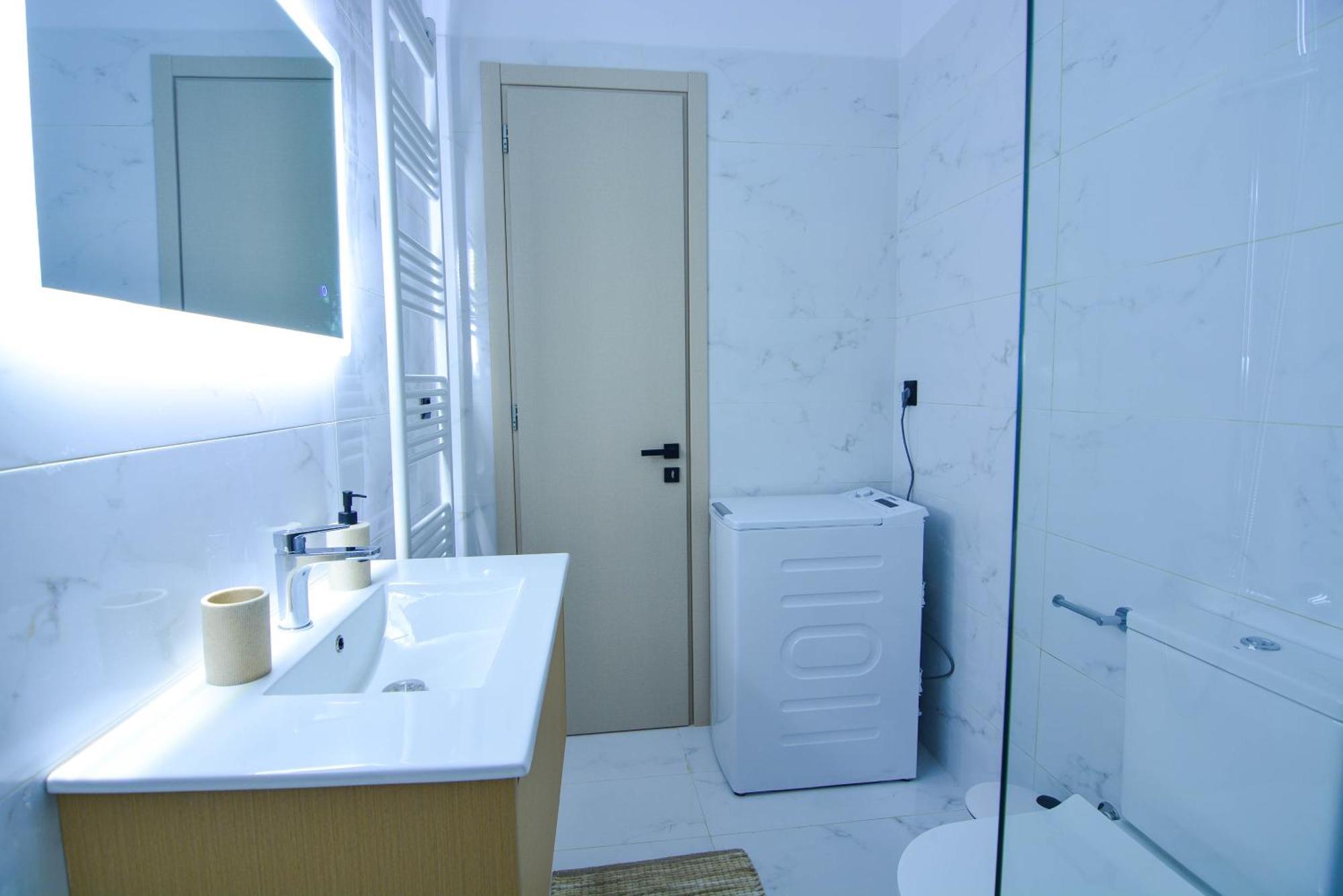 Serenity Residence ซิโลกาสโตร ภายนอก รูปภาพ