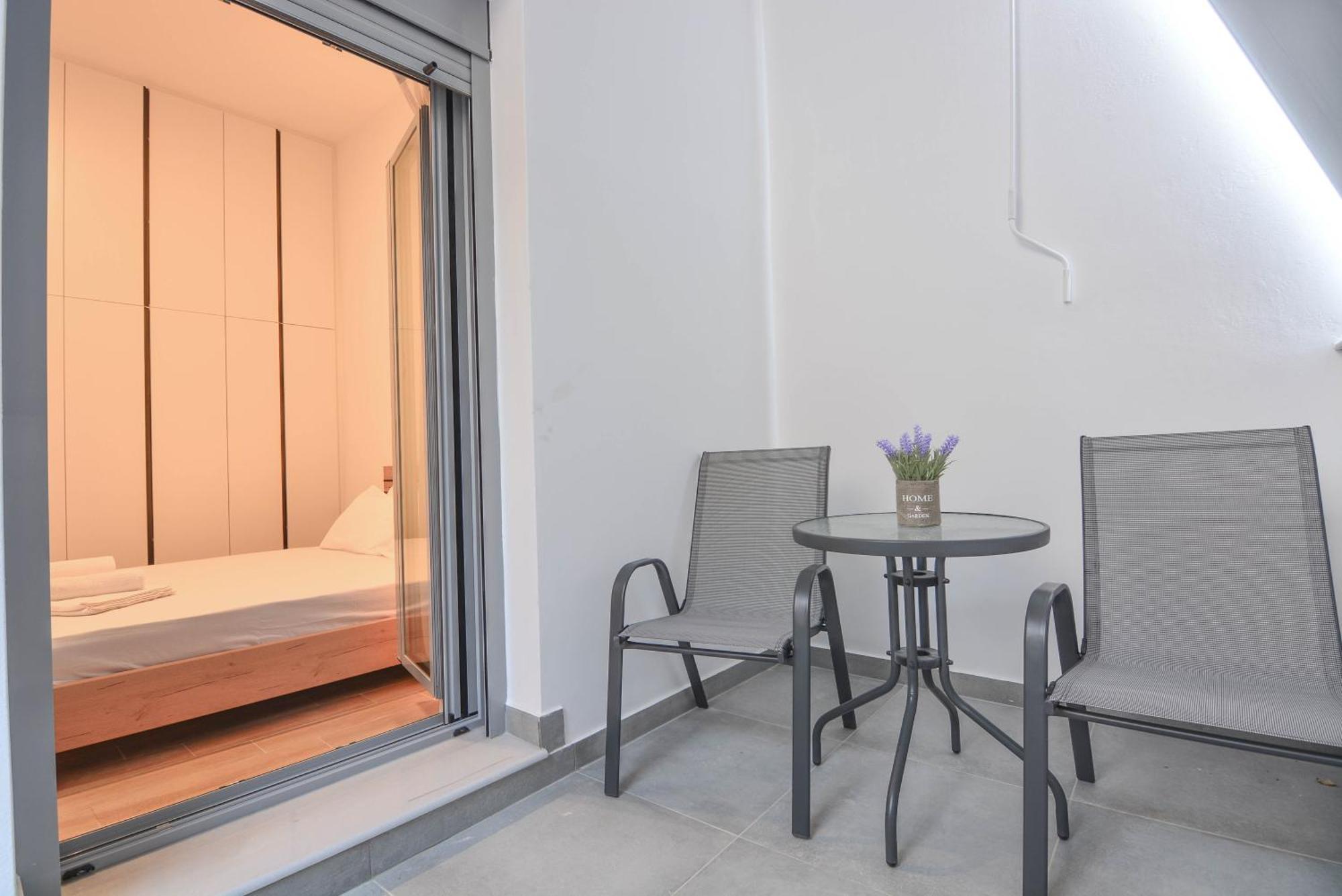 Serenity Residence ซิโลกาสโตร ภายนอก รูปภาพ
